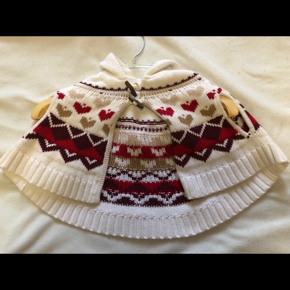 Old Navy Capellette w/hood. size 5.Super Adorable.